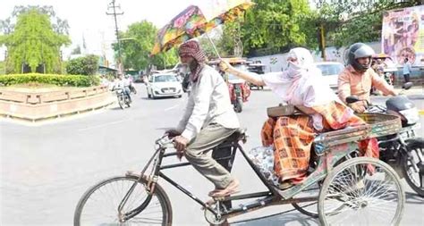 हा फोटो पाहून तुम्हीही म्हणाल ‘होय माणुसकी अजूनही जिवंत आहे