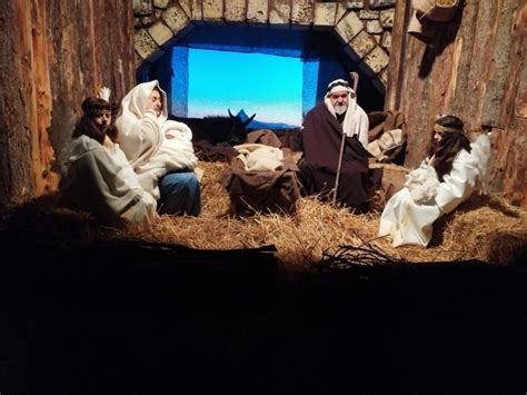 Apre I Battenti Il Presepe Vivente Di Panettieri Il Pane Dal Cielo