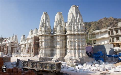 Explore Jirawala Parshwanath: History, Miracles & Architecture - Jain ...