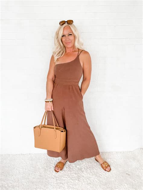 Weekend Outfits for Early Summer or Late Spring - Midlife Posh Closet