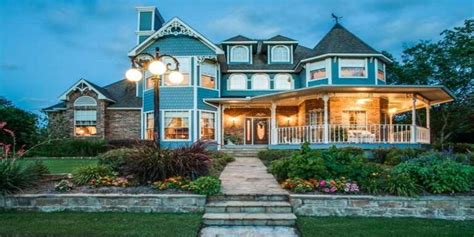 Victorian House Style : Tips, Inspirations, and Ideas