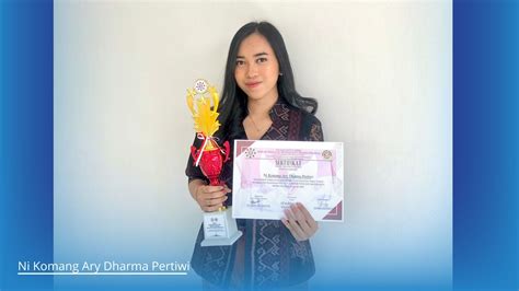 Lomba Menyanyi Tingkat Nasional Mahasiswa Undiksha Raih Juara I