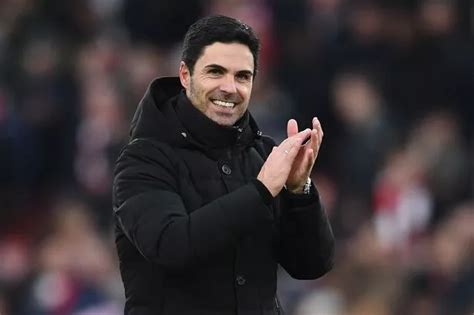 Mikel Arteta explains what really happened with pitch-invading kid amid ...