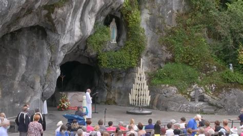 Ao Vivo direto do Santuário de Nossa Senhora de Lourdes A Gruta de