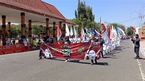 Kpu Situbondo Terima Bendera Parpol Dalam Kirab Pemilu Afederasi