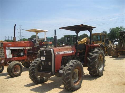 Massey Ferguson 283 4x4 Farm Tractor