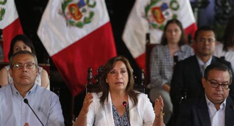 Presidenta Dina Boluarte anuncia recomposición del Gabinete Ministerial