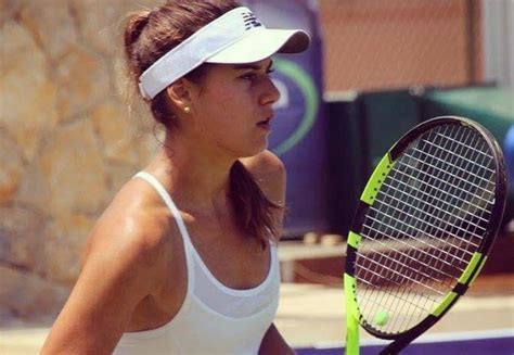 Sorana C Rstea A Nvins O Pe Caroline Garcia I News Ro