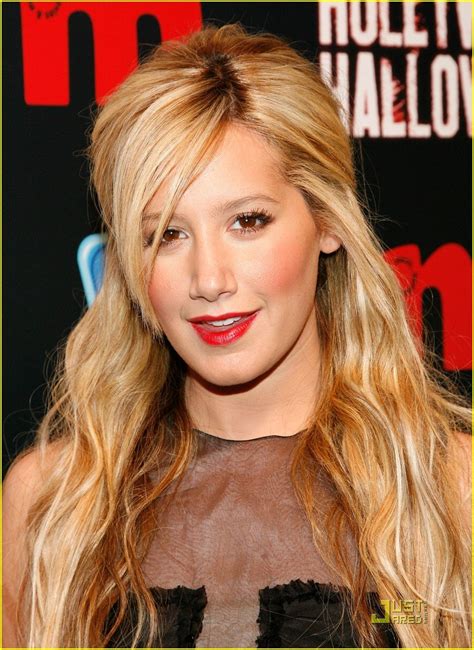 Ashley Tisdale Rocks Red Lips Photo 346401 Photo Gallery Just