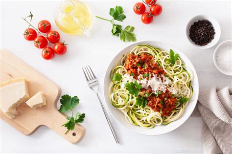 The 5 Best Low Carb Pasta Dishes to Enjoy Any Night of the Week - FitOn