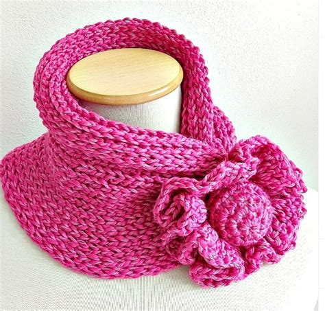 Self Fastening Flower Scarf Free Knitting Pattern Artofit