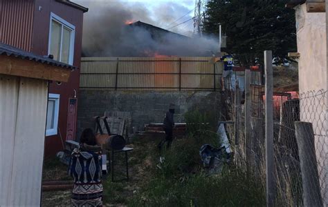 Incendio Destruyó El 100 De Una Vivienda Diario Prensa Noticias De Tierra Del Fuego