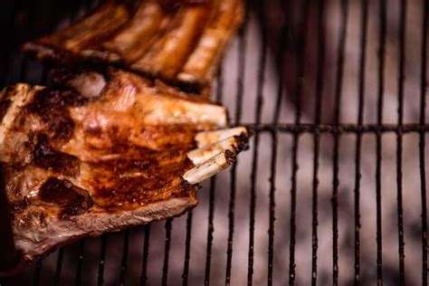 Costillas De Cerdo Asadas Patagonia Argentina Foto Premium