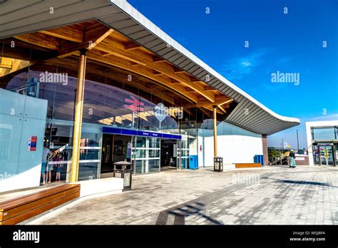 Abbey wood train station hi-res stock photography and images - Alamy