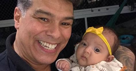 Ao Lado De Elba Ramalho Mauricio Mattar Celebra Meses Da Neta