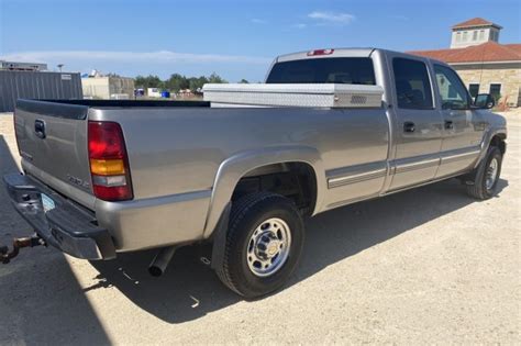 No Reserve 34k Mile 2002 Chevrolet Silverado 2500hd Ls Crew Cab 8 1l 4x4 For Sale On Bat