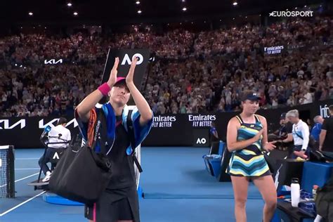 Sensacja w Australian Open 19 latka wyrzuciła Igę Świątek VIDEO