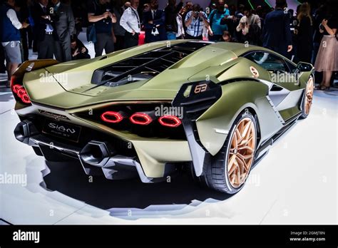 Lamborghini Sian Fkp 37 Hi Res Stock Photography And Images Alamy