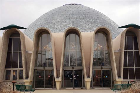 Milwaukee's Mitchell Park Domes named as National Treasure | Milwaukee ...