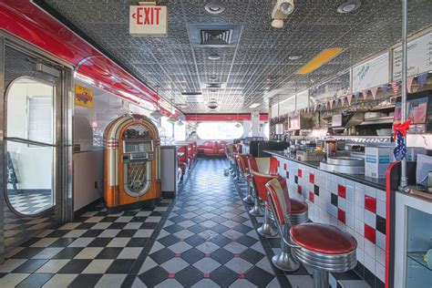 Abandoned Diner | Abandoned, Diner, Abandoned places