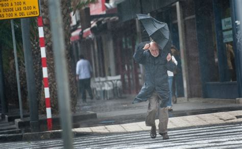 El Gobierno canario declara la situación de alerta por viento en Gran