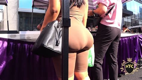 Thick Ass Asian Candid