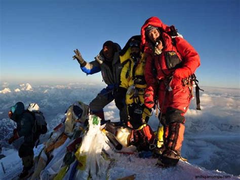 Theres No Stopping Her Meet Anshu Jamsenpa The First Woman To Climb