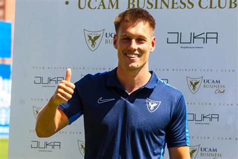 Booker: "Estoy muy contento de regresar al UCAM Murcia CF" | UCAM Deportes