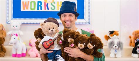 Build-A-Bear to Offer $5.50 Bears for National Hug Day - Mommy Nearest