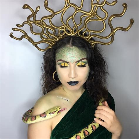 Easy Medusa Makeup