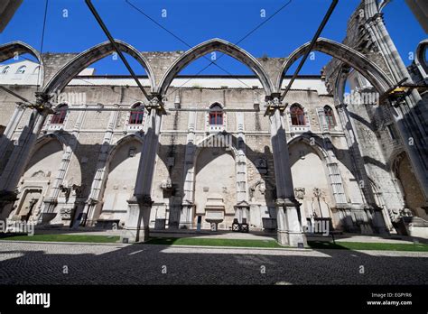 Lisboa Portugal ruinas del siglo xiv xv iglesia gótica Igreja do