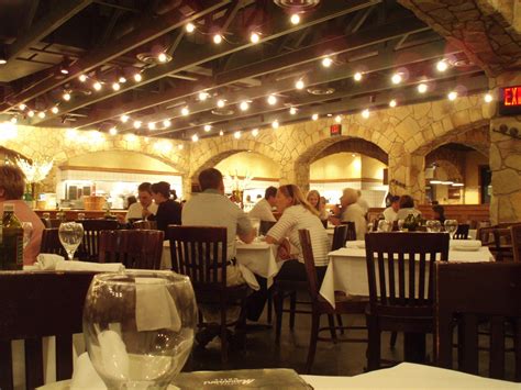 Italian: My other favorite Love Italian Restaurant Decor, Restaurant Interior, Restaurant Ideas ...