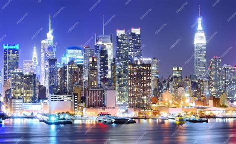 Premium Photo | Manhattan skyline at night