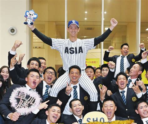 中日ドラゴンズ1位・草加勝（亜細亜大）「まさか自分が競合とは」驚き：中日新聞web