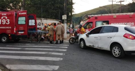 Rádio Acesa FM VR Carro e moto se envolvem em acidente no Retiro em