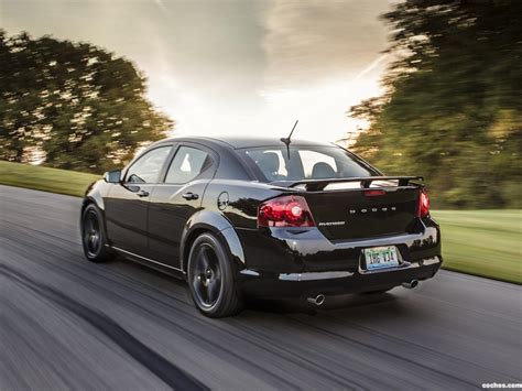 Fotos de Dodge Avenger Blacktop 2012