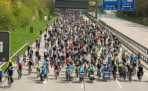 Mehr Platz und Sicherheit fürs Rad Der große Fahrrad Demo Sommer