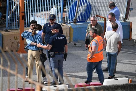 Incidente In Cantiere Metro A Napoli Un Morto E Due Feriti Notizie