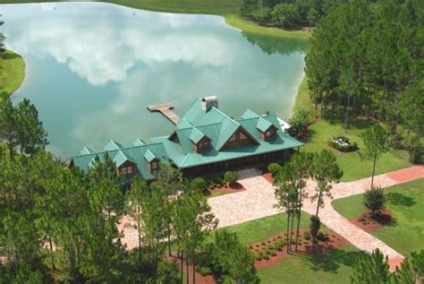 Luxury Lakeside Florida Ranch Up For The Grabs