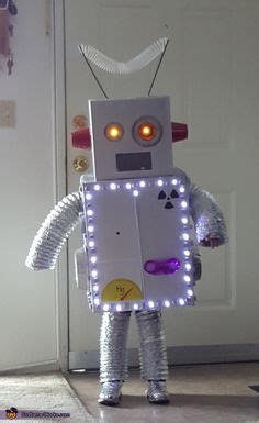 19 meilleures idées sur Costumes De Robots déguisement robot robot