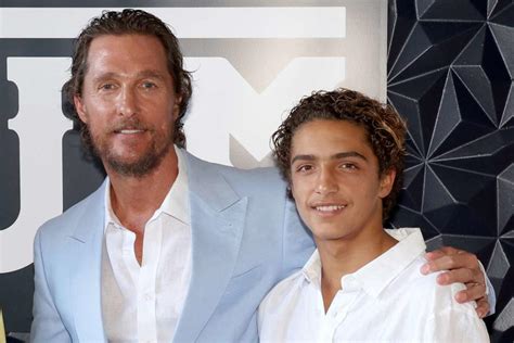 Matthew Mcconaughey On Letting Son Levi 15 Join Social Media Hes