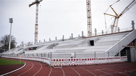 Lohrheidestadion Wattenscheid Neue Trib Ne W Chst Dahinter Meter