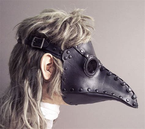 Bubonic+plague+doctor+mask