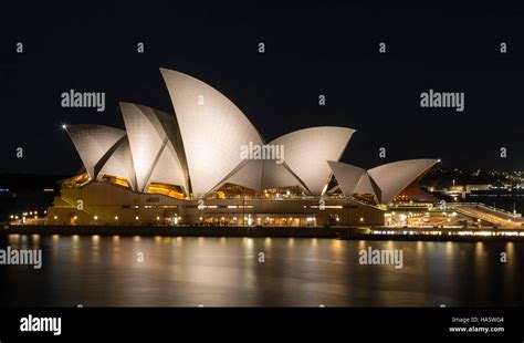 Illuminated Profile Of Sydney Opera House At Night Stock Photo Alamy