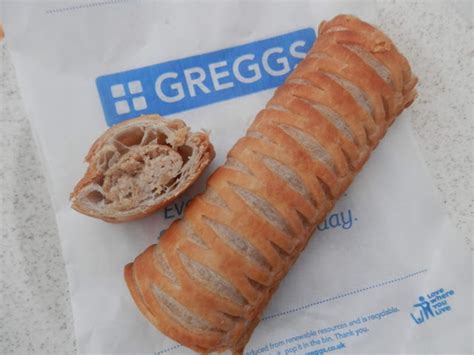 Second Hand Susie: Review, Greggs vegan sausage roll.