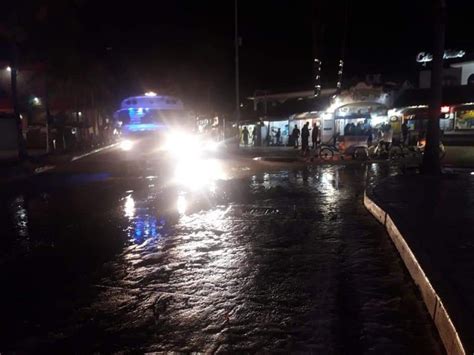 Sin Alumbrado Y Con Derrames De Aguas Negras