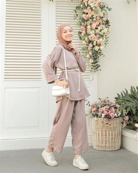 Inspirasi Outfit One Set Ala Meirani Amalia