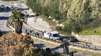 Camper Contromano Sulla Ss Si Scontra Con Un Auto Nessun Ferito