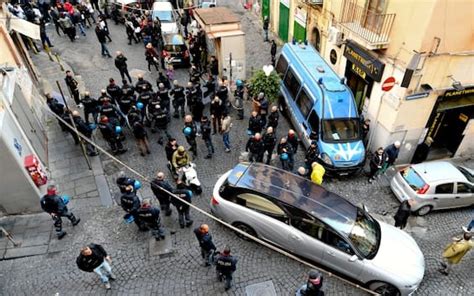 Coronavirus Rapina A Napoli Tensioni Al Funerale Del 15enne Ucciso