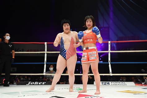 K 1初の女子大会で「ゆりやんレトリィバァ」さんがスペシャルラウンドガール史上、最も露出度の高い衣装で登場！ K 1実行委員会のプレスリリース